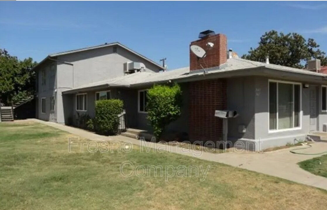 3445 E McKinley Ave in Fresno, CA - Foto de edificio