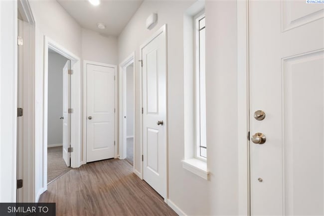 5505 Remington Dr in Pasco, WA - Foto de edificio - Building Photo