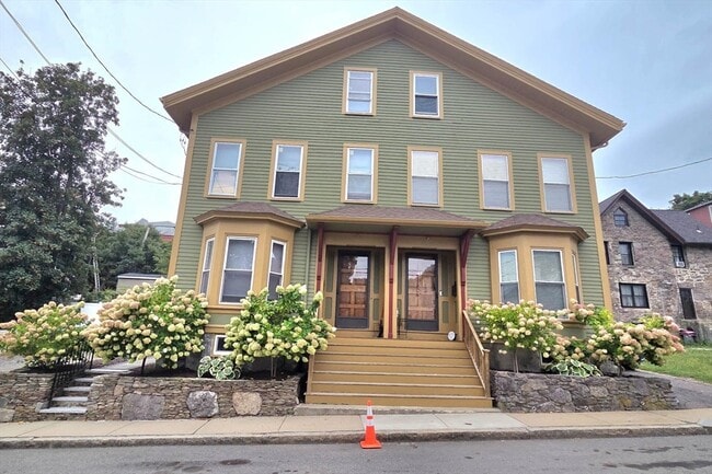 property at 51 Norfolk St
