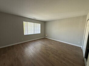 21 Del Brienza in Lake Elsinore, CA - Building Photo - Building Photo