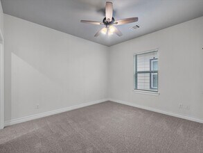 5319 Kiam St in Houston, TX - Building Photo - Building Photo