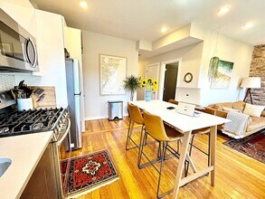 64 Frankfort St in Boston, MA - Building Photo - Building Photo