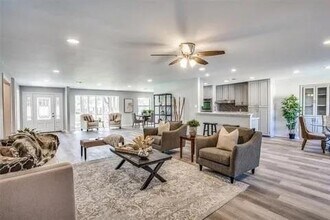 4031 Port Royal Dr in Dallas, TX - Building Photo - Building Photo