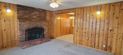 2122 Pile St in Clovis, NM - Foto de edificio - Building Photo