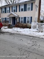 2 Russell St in Kingston, NY - Building Photo