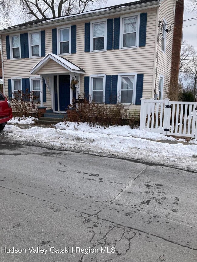 property at 2 Russell St