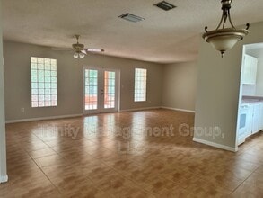 1366 Haulover Ave in Spring Hill, FL - Building Photo - Building Photo