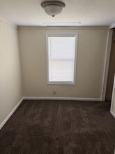 210 Theresa Ln in Jacksonville, NC - Building Photo - Building Photo