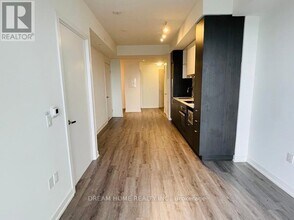 138-6138 Downes St in Toronto, ON - Building Photo - Building Photo