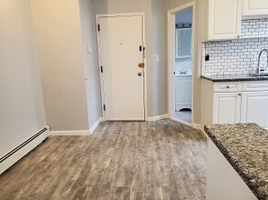 6006 Bergenline Ave in West New York, NJ - Building Photo - Building Photo