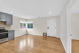 207 Forest Ln in San Bruno, CA - Building Photo - Building Photo