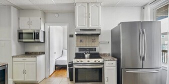 823 Dorchester Ave, Unit 2 Apartamentos