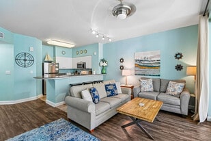 9900 S Thomas Dr in Panama City Beach, FL - Building Photo