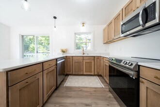 3052 16th St NW in New Brighton, MN - Building Photo - Building Photo