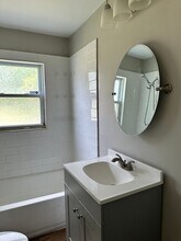 1205 W Walnut St in Danville, KY - Building Photo - Building Photo