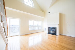 Grandview Apartments in Lowell, MA - Building Photo