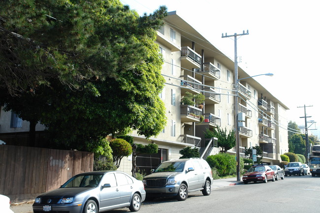 MB Apartments in Berkeley, CA - Building Photo - Building Photo