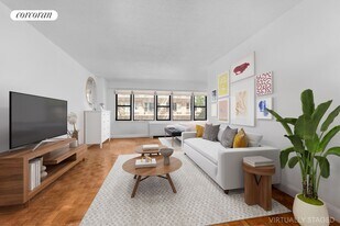 520 E 81st St in New York, NY - Building Photo