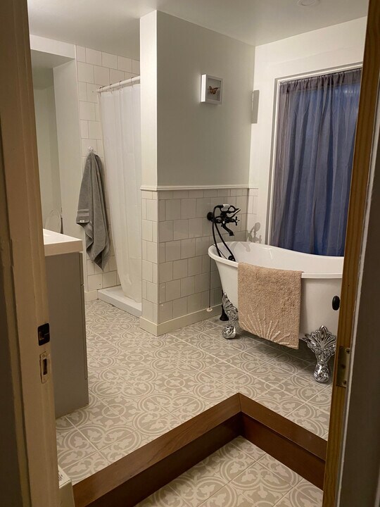 139 Railroad St in Johnson, VT - Building Photo