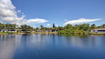 Island Lakes Apartments