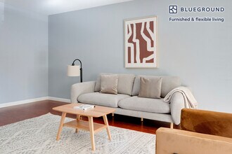 235 Arlington Rd in Redwood City, CA - Building Photo - Building Photo