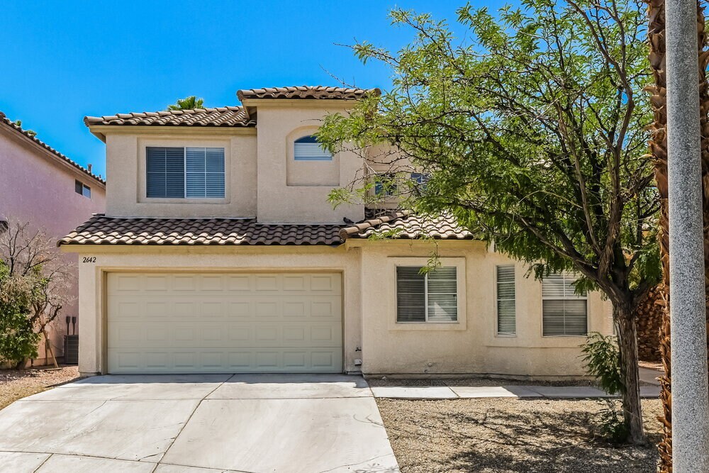 2642 Ridgewater Cir in Henderson, NV - Building Photo