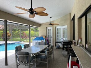 3103 SE Mall Terrace in Port St. Lucie, FL - Foto de edificio - Building Photo