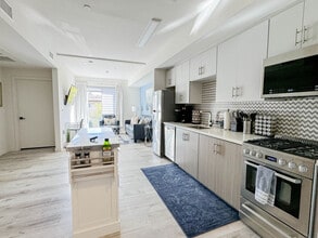 Legacy Tamarind in Los Angeles, CA - Building Photo - Building Photo