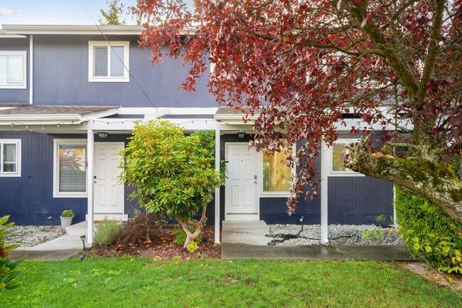 9025 Fremont Ave N in Seattle, WA - Building Photo - Building Photo