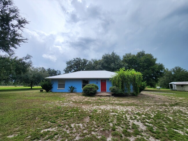 property at 5921 Wauchula Rd