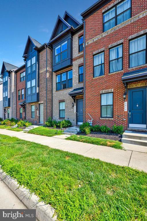 property at 2820 Dart Dr