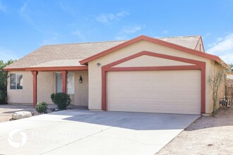 7070 S Placita Del Mundo in Tucson, AZ - Building Photo - Building Photo