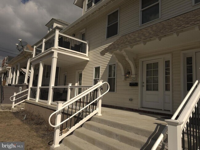 29 S Weymouth Ave in Ventnor City, NJ - Building Photo - Building Photo
