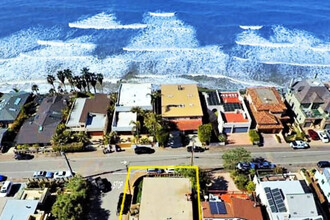 1305 Neptune Ave in Encinitas, CA - Building Photo - Building Photo