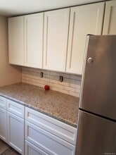 712 7th St in West Babylon, NY - Building Photo - Building Photo