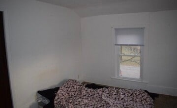 802 Bliss Ave, Unit A in Stevens Point, WI - Foto de edificio - Building Photo