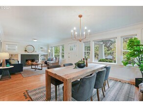 3298 NE Alameda St in Portland, OR - Building Photo - Building Photo