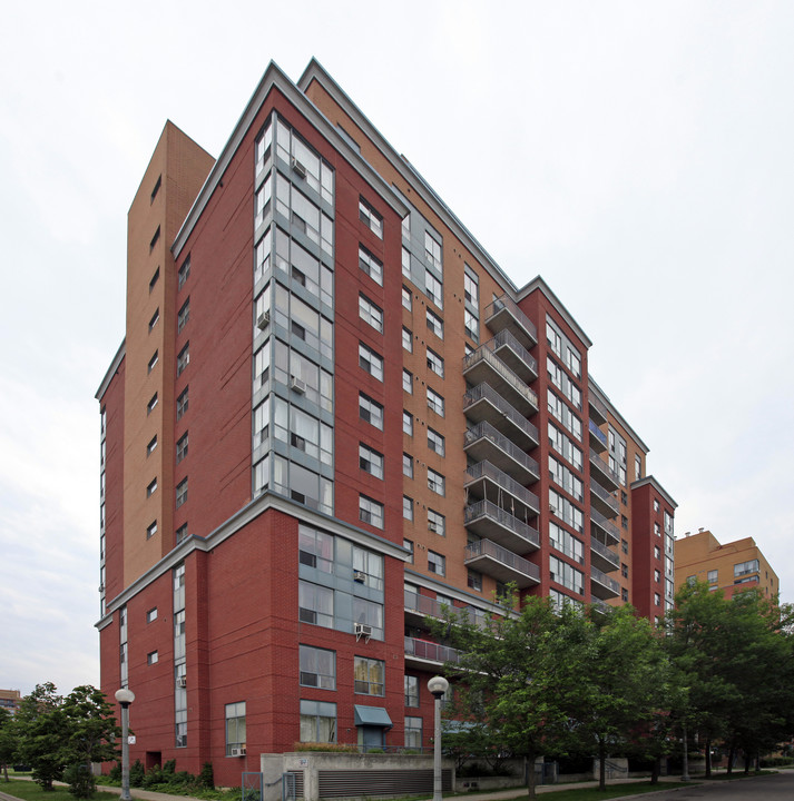 Barsa Kelly Cari-Can Cooperative Homes in Toronto, ON - Building Photo