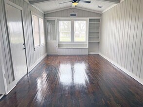 606 Ed Linn St in Edna, TX - Building Photo - Building Photo