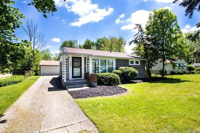 103 Mapleview Dr