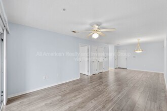 4276 Calinda Ln, Unit Apt 142 in Niceville, FL - Foto de edificio - Building Photo