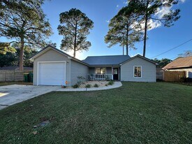 1500 Kruse Dr in Fort Walton Beach, FL - Building Photo