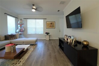 1804 E Marks St in Orlando, FL - Building Photo - Building Photo