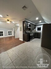 176 Snell St in Fall River, MA - Building Photo - Building Photo