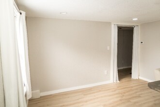 1363 Frankstown Rd in Johnstown, PA - Foto de edificio - Building Photo