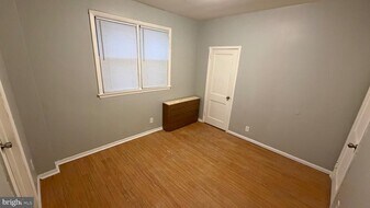 5 Samuel St in Hamilton Township, NJ - Building Photo