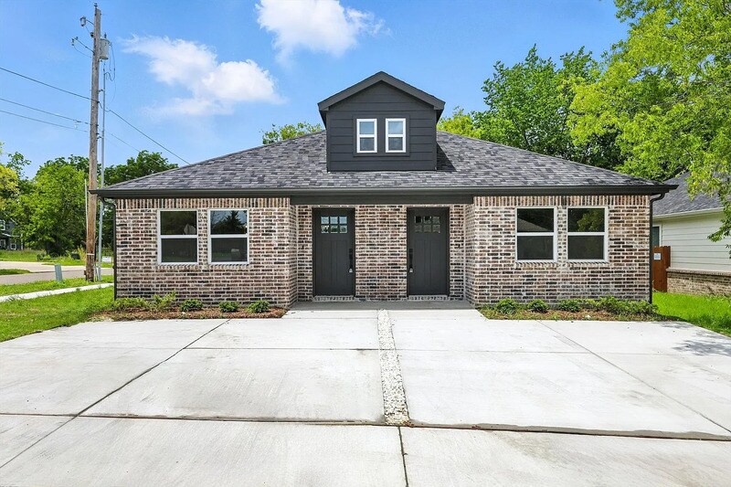 3206 Sayle St in Greenville, TX - Building Photo