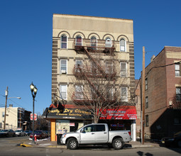 6004 Buchanan Pl in West New York, NJ - Foto de edificio - Building Photo