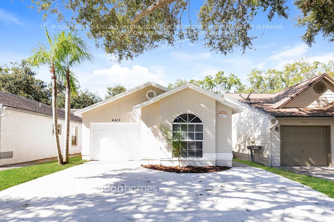 4413 Longshore Dr in Land O Lakes, FL - Building Photo