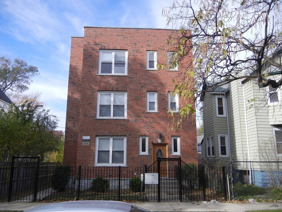 6500 S Dorchester Ave in Chicago, IL - Building Photo